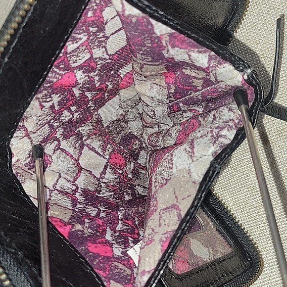 Elliott Lucca Black Woven Leather Wristlet Wallet - Picture 7 of 7